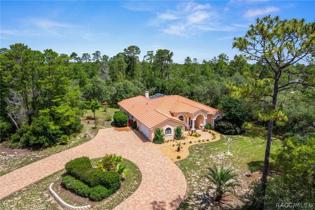 4525 W Alamo Drive, Beverly Hills, FL 34465