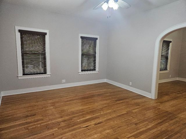 901 N Main ST, Elgin, TX 78621