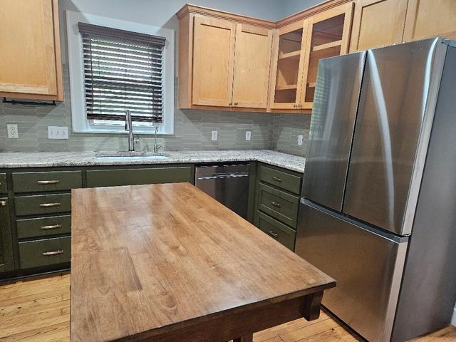901 N Main ST, Elgin, TX 78621