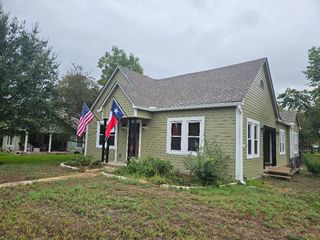 901 N Main ST, Elgin, TX 78621