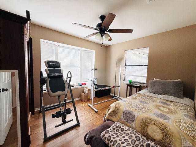 225 SE 35th Street, Paris, TX 75460