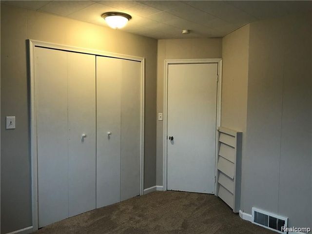 8404 Westminster Avenue, Warren, MI 48089