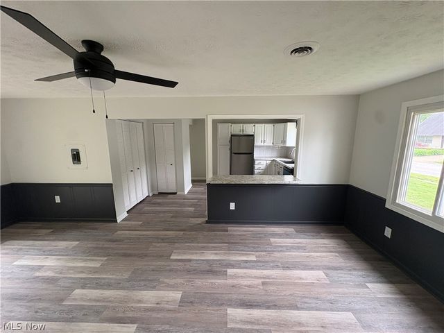 2300 Giffels Drive, Cuyahoga Falls, OH 44221