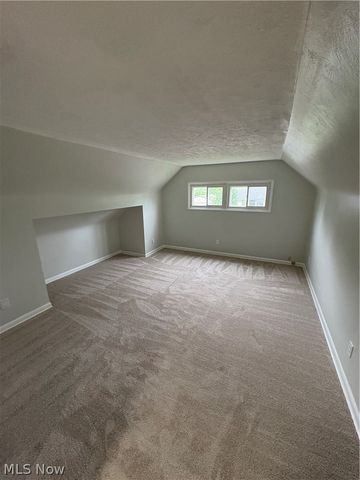 2300 Giffels Drive, Cuyahoga Falls, OH 44221