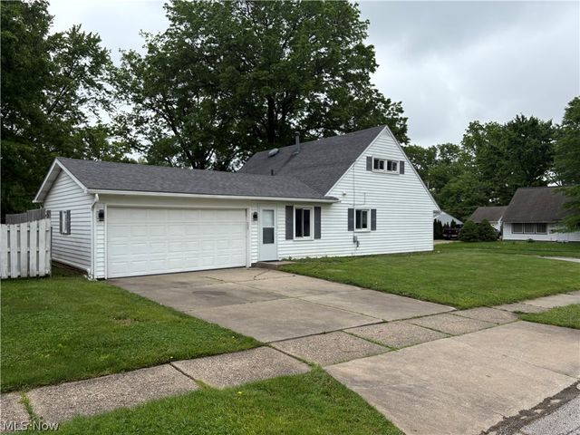2300 Giffels Drive, Cuyahoga Falls, OH 44221