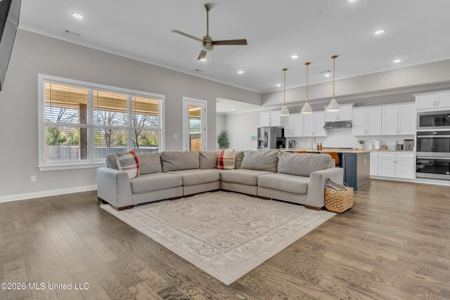 3938 Mcelroy Farms Drive, Olive Branch, MS 38654