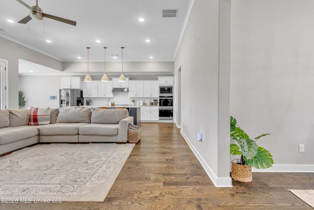 3938 Mcelroy Farms Drive, Olive Branch, MS 38654