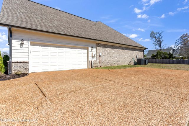 3938 Mcelroy Farms Drive, Olive Branch, MS 38654