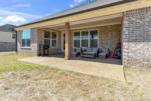 3938 Mcelroy Farms Drive, Olive Branch, MS 38654