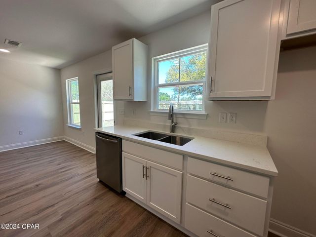 904 N Tracy Street, Bonifay, FL 32425