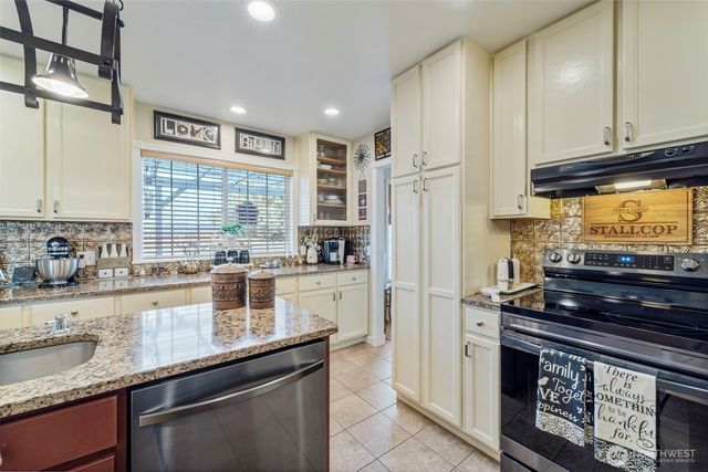 413 N Albro Road, Prosser, WA 99350