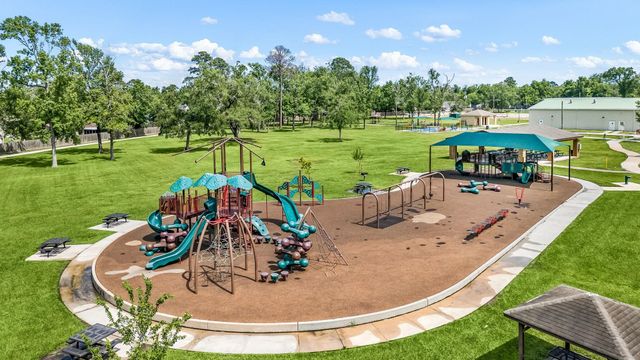 327 Brompton Court, Highlands, TX 77562