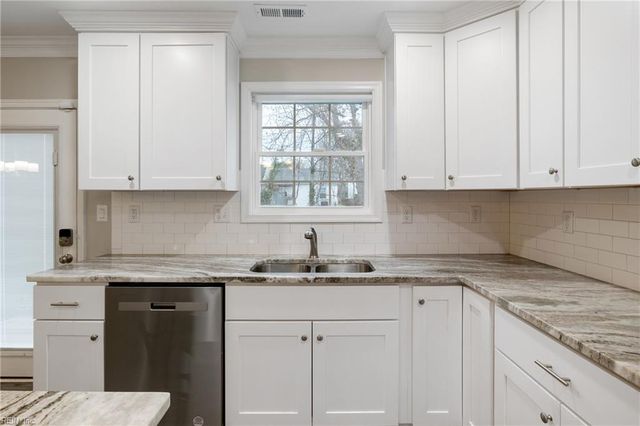 520 Harriett ST, Hampton, VA 23669