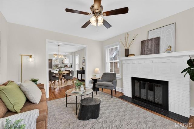 5927 W Park Avenue, St Louis, MO 63110