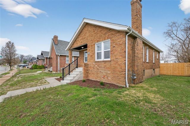 5927 W Park Avenue, St Louis, MO 63110