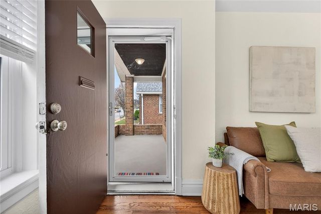 5927 W Park Avenue, St Louis, MO 63110