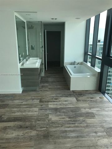 650 NE 32nd St 4908, Miami, FL 33137