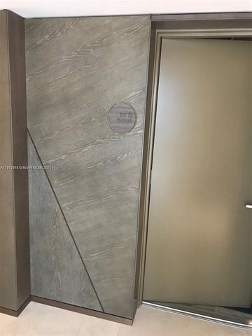 650 NE 32nd St 4908, Miami, FL 33137