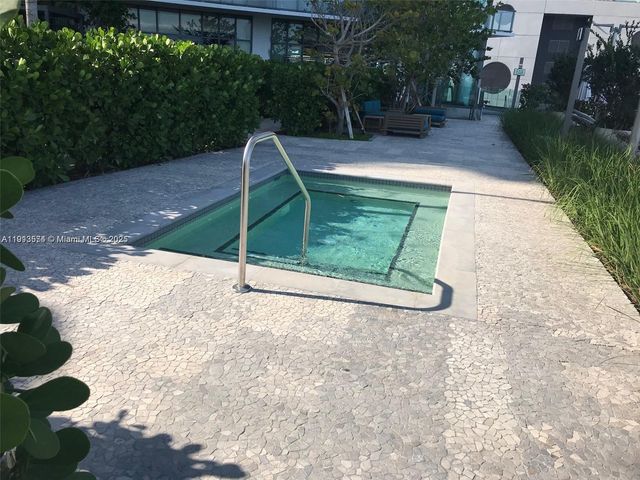 650 NE 32nd St 4908, Miami, FL 33137