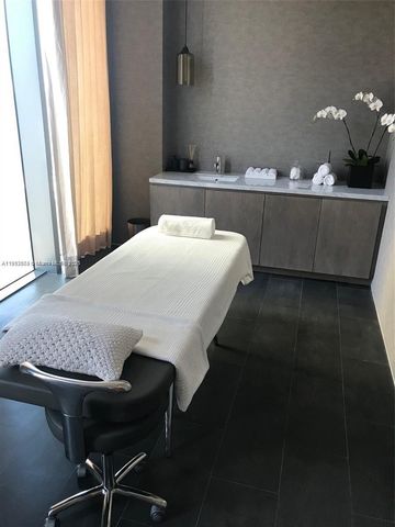 650 NE 32nd St 4908, Miami, FL 33137