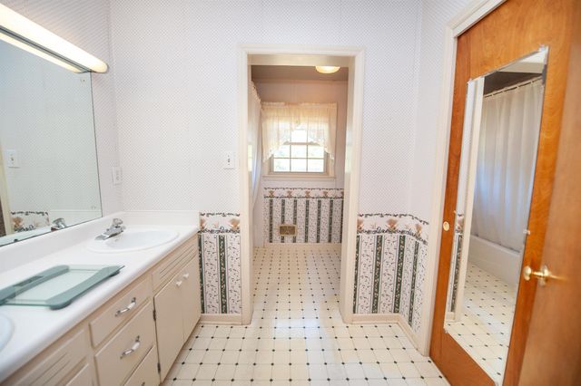 117 Woodbine Terrace, Spartanburg, SC 29301
