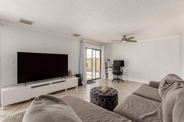 3455 W Gelding Drive, Phoenix, AZ 85053