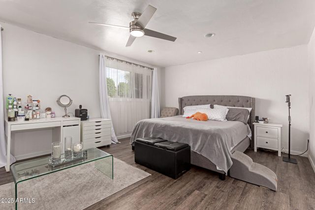 3455 W Gelding Drive, Phoenix, AZ 85053