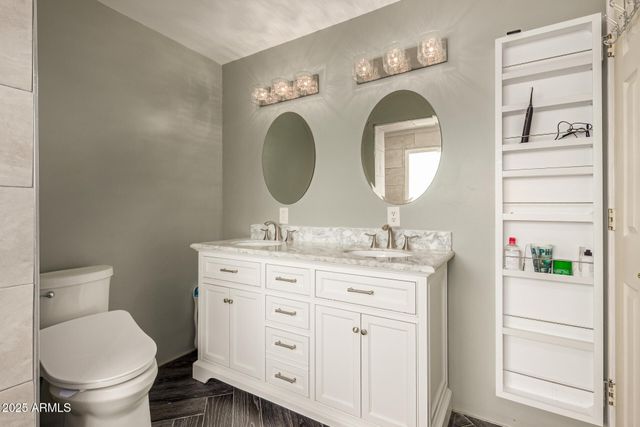 3455 W Gelding Drive, Phoenix, AZ 85053