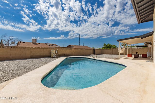 3455 W Gelding Drive, Phoenix, AZ 85053