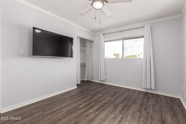 3455 W Gelding Drive, Phoenix, AZ 85053