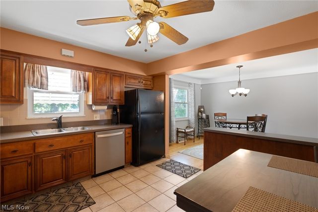 13967 Mohawk Trail, Middleburg Heights, OH 44130