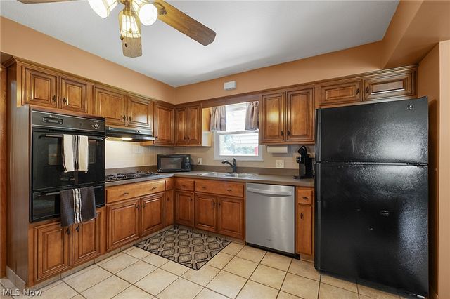 13967 Mohawk Trail, Middleburg Heights, OH 44130