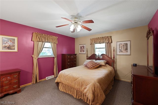 13967 Mohawk Trail, Middleburg Heights, OH 44130