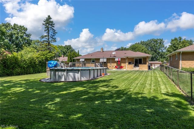 13967 Mohawk Trail, Middleburg Heights, OH 44130
