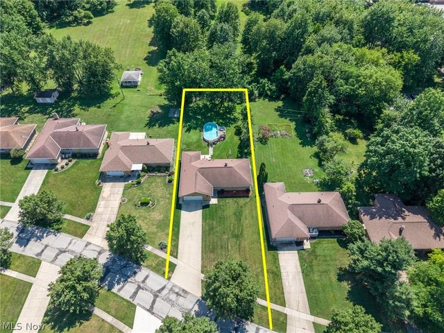 13967 Mohawk Trail, Middleburg Heights, OH 44130