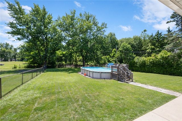13967 Mohawk Trail, Middleburg Heights, OH 44130