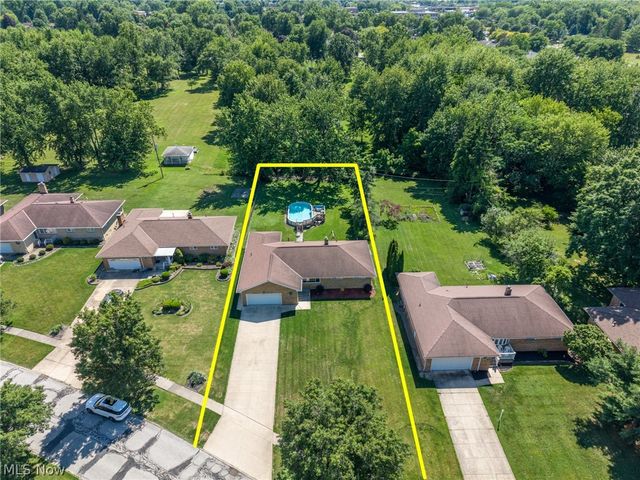 13967 Mohawk Trail, Middleburg Heights, OH 44130