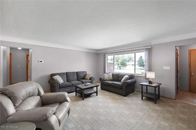 13967 Mohawk Trail, Middleburg Heights, OH 44130