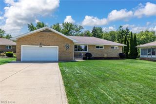 13967 Mohawk Trail, Middleburg Heights, OH 44130