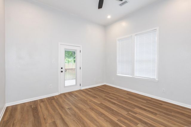 2604 S Spring Street, Little Rock, AR 72206