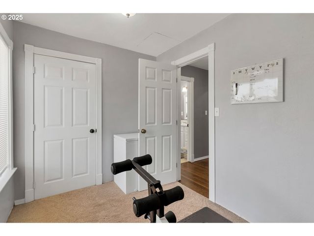 174 STEELHAMMER Rd, Silverton, OR 97381