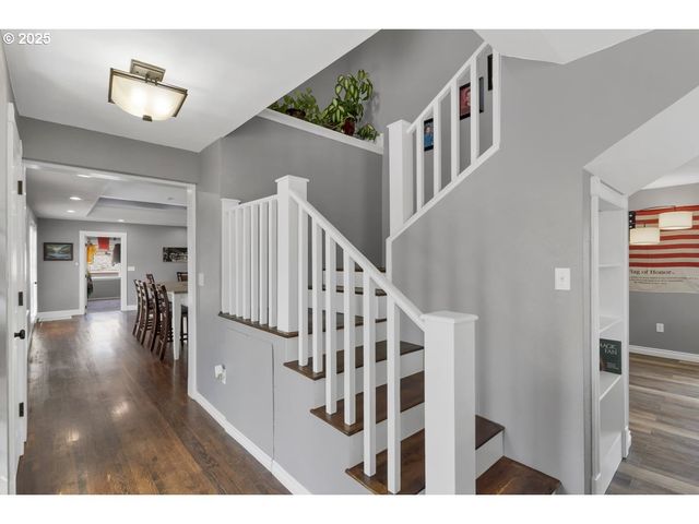 174 STEELHAMMER Rd, Silverton, OR 97381