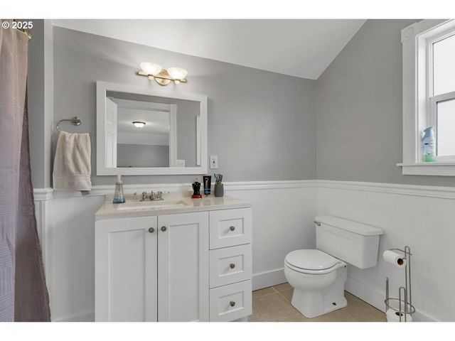 174 STEELHAMMER Rd, Silverton, OR 97381