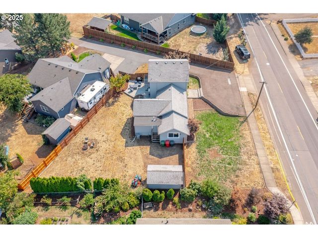 174 STEELHAMMER Rd, Silverton, OR 97381