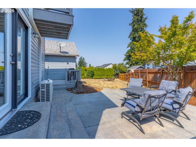 174 STEELHAMMER Rd, Silverton, OR 97381