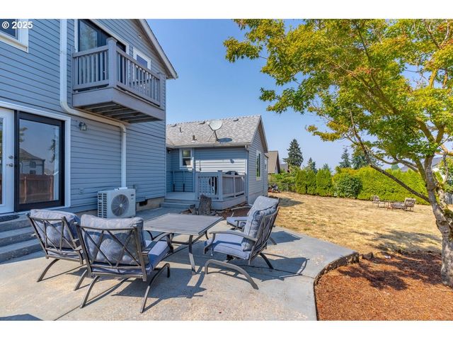 174 STEELHAMMER Rd, Silverton, OR 97381