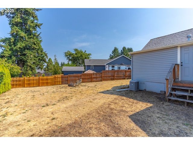 174 STEELHAMMER Rd, Silverton, OR 97381