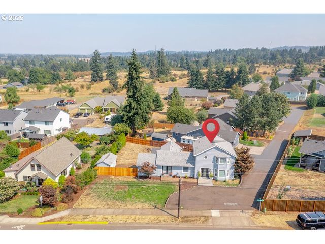 174 STEELHAMMER Rd, Silverton, OR 97381