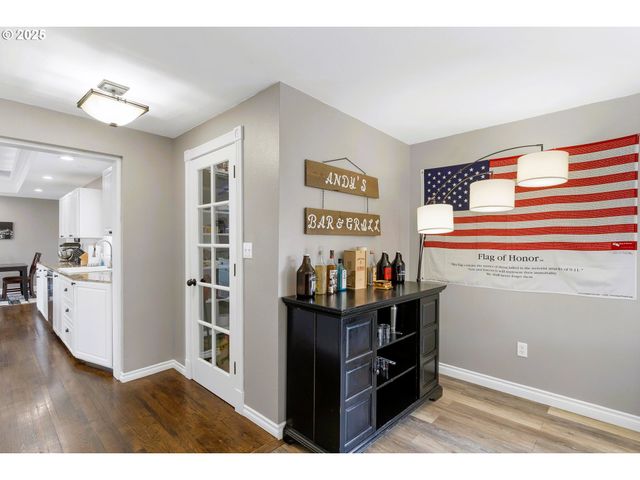 174 STEELHAMMER Rd, Silverton, OR 97381