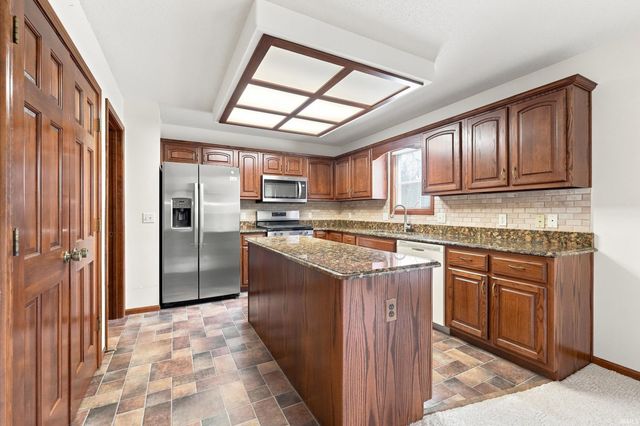 2127 Caravelle Drive, Fort Wayne, IN 46814